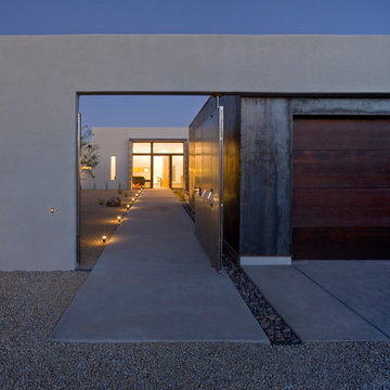 The Six Courtyard Houses