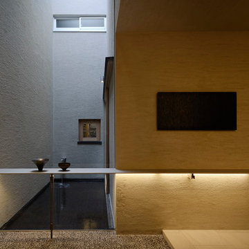 Three courtyard with residential　 Osaka Japan