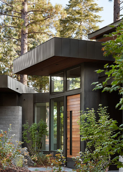 Contemporary Entry by Hills & Grant