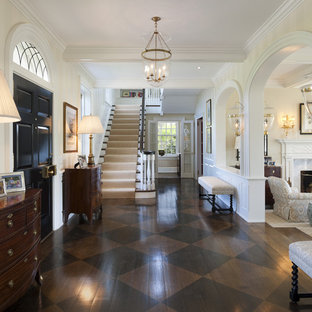 75 Beautiful Traditional Foyer Pictures Ideas March 2021 Houzz