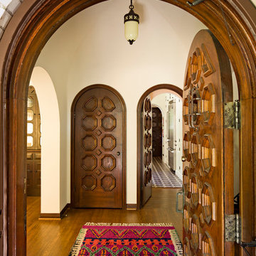 White Brick Mediterranean