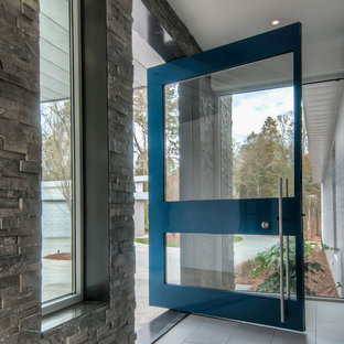 75+ Hauseingänge mit Keramikboden und Drehtür Ideen & Bilder