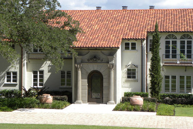 Tuscan entryway photo in Tampa