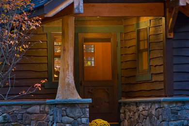Example of a mountain style entryway design in Boston