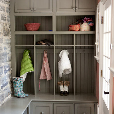 Inspiration for a timeless mudroom remodel in Philadelphia