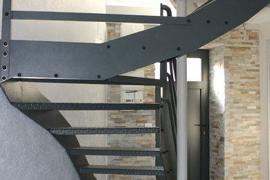 Idée de décoration pour un escalier urbain.