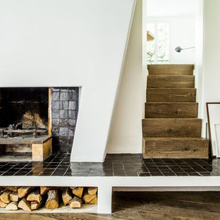 Idées déco pour un escalier droit montagne de taille moyenne avec des marches en bois et des contremarches en bois.