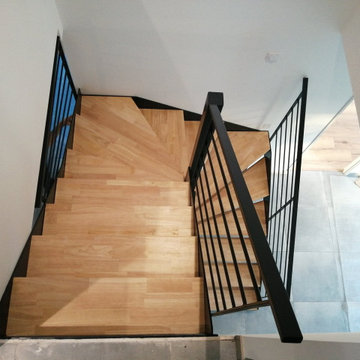 escalier 2/4 tournant mat central