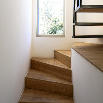 escalier flottant métal et bois