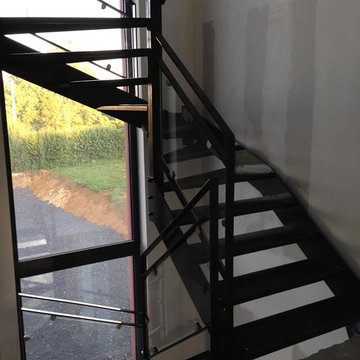 escalier interieur tout metal garde-corps acier verre