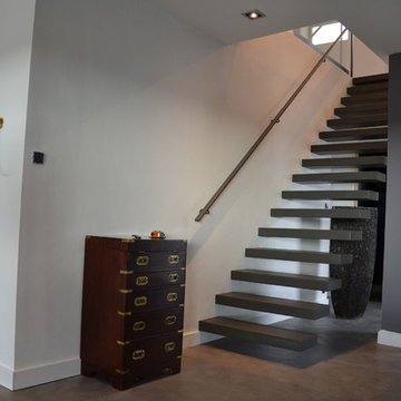 Escaliers en porte-a-faux ou suspendus