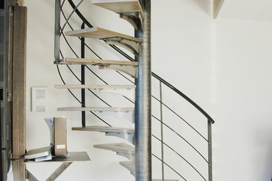 Idées déco pour un escalier industriel.