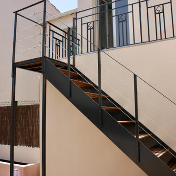 L'escalier extérieur dessert dorénavant la cour intérieur
