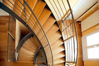 Moderne Treppe in Nantes