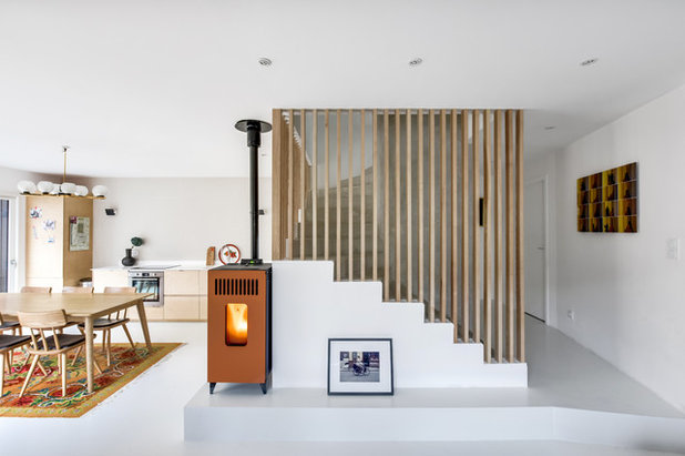 Modern Treppen by Transition Interior Design