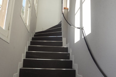 Cette image montre un escalier.