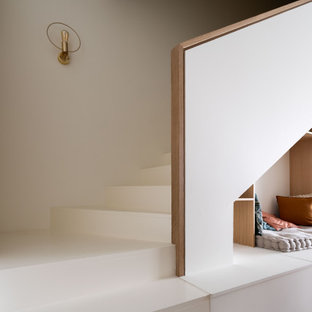 Cette photo montre un escalier exotique.
