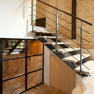 Idées déco pour un petit escalier sans contremarche droit contemporain avec des marches en bois.