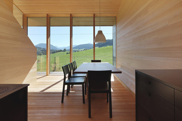 Modern Dining Room by Yonder – Architektur und Design
