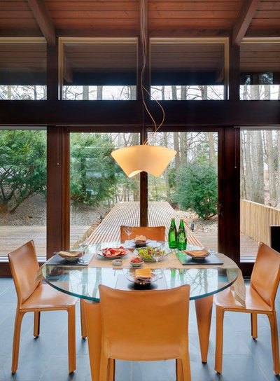 Contemporary Dining Room by Antje Bulthaup Architekten