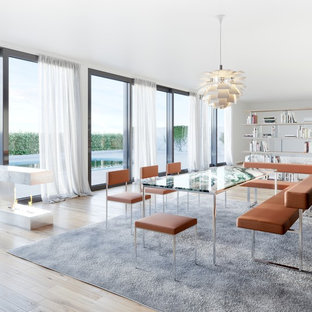 Großes, Offenes Modernes Esszimmer mit weißer Wandfarbe, hellem Holzboden, Gaskamin, Kaminumrandung aus Stein und beigem Boden in Dresden