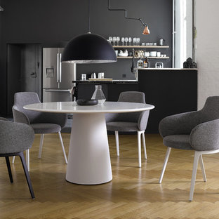 Mittelgroße Moderne Wohnküche in Stuttgart