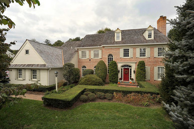 Example of a classic exterior home design in Philadelphia