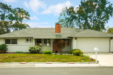 Mid-sized 1950s one-story exterior home photo in San Francisco