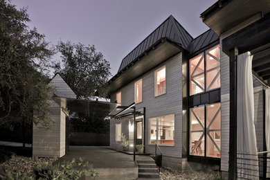 This is an example of a contemporary house exterior in Austin.