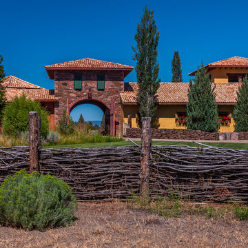 2004  :  Tuscan Stables, Ranch At The Canyons, Terrebonne, Oregon
