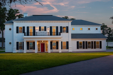Elegant exterior home photo in Tampa