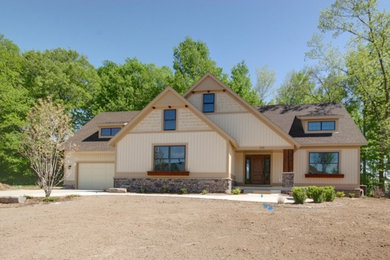 This is an example of a traditional house exterior in Grand Rapids.