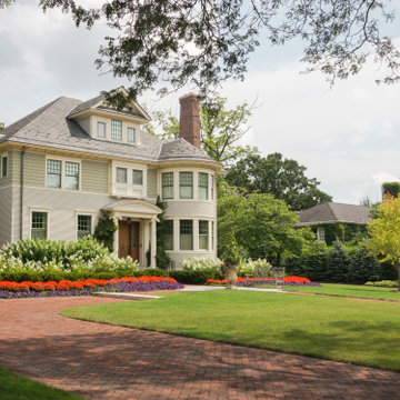 2016 - ILCA Excellence in Landscape Gold Award - Colonial Revival
