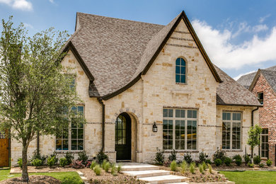 Example of a classic exterior home design in Dallas