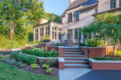 Exterior home photo in Chicago