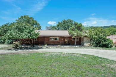 228 Chisholm Trail Pipe Creek, TX 78063