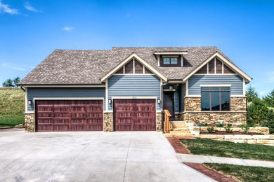 Craftsman exterior home idea in Omaha