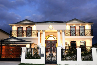 Example of a classic exterior home design in Sydney