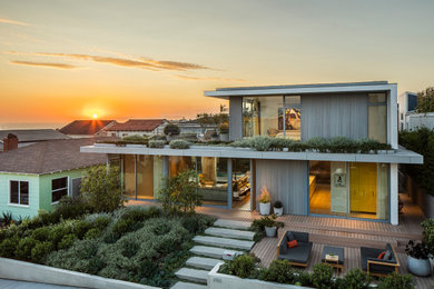 Inspiration for a large coastal exterior home remodel in Los Angeles