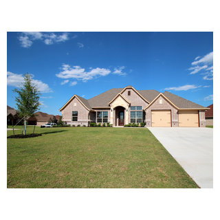 417 River Bank Lane Granbury, Texas - Traditional - Exterior - Dallas ...
