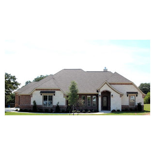 4406 Twin Oaks Court - Granbury, Texas - Couto Homes - Traditional ...