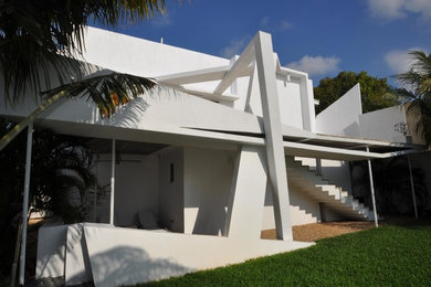 Minimalist exterior home photo in Miami