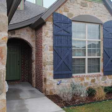 A Colorful Contemporary Cottage in Primrose Pointe