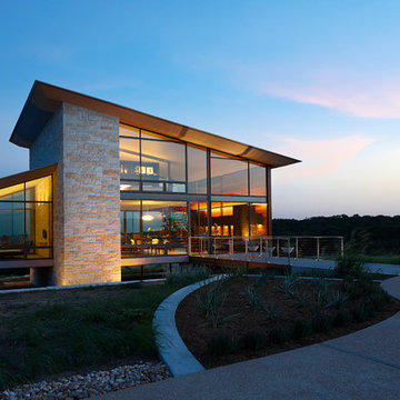 A Glass House in the Hill Country