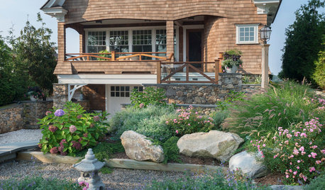 Houzz Tour: Classic Shingle Style for a Seaside Summer Home