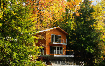 Houzz Tour: Lakeshore Bliss for a Cantilevered Vermont Home