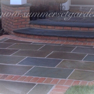 A Stone & Brick Front Walkway Detail