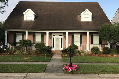 Design ideas for a classic house exterior in New Orleans.