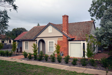 Inspiration for a classic house exterior in Canberra - Queanbeyan.
