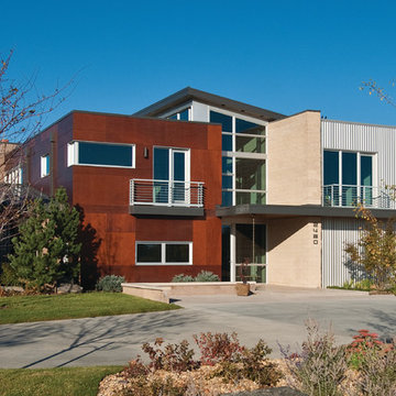 Airport House - Denver Contemporary Residence